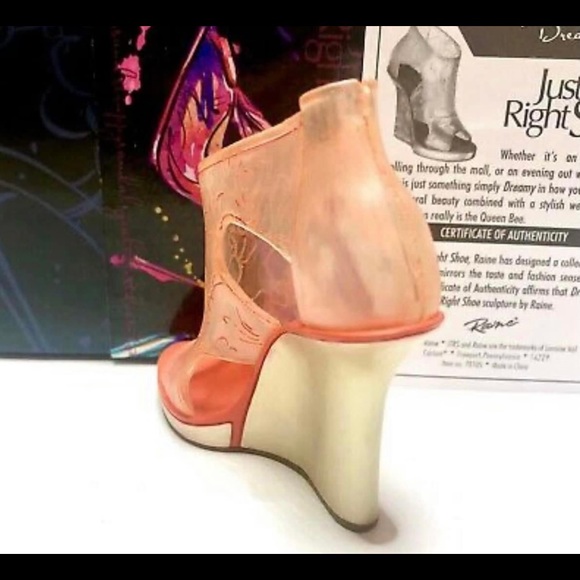 Brand New RARE Just The Right Shoe ‘DREAMY’ by Lorraine Vail (Raine) - COA - Picture 5 of 7